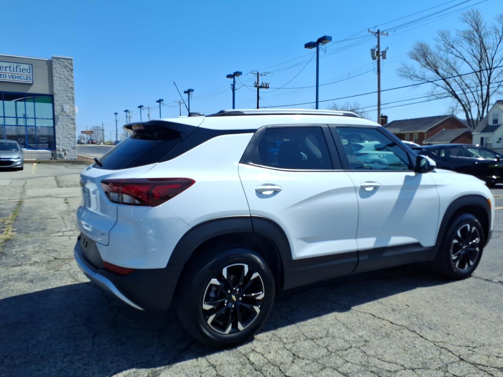 Certified 2023 Chevrolet TrailBlazer LT w/ Convenience Package image 3