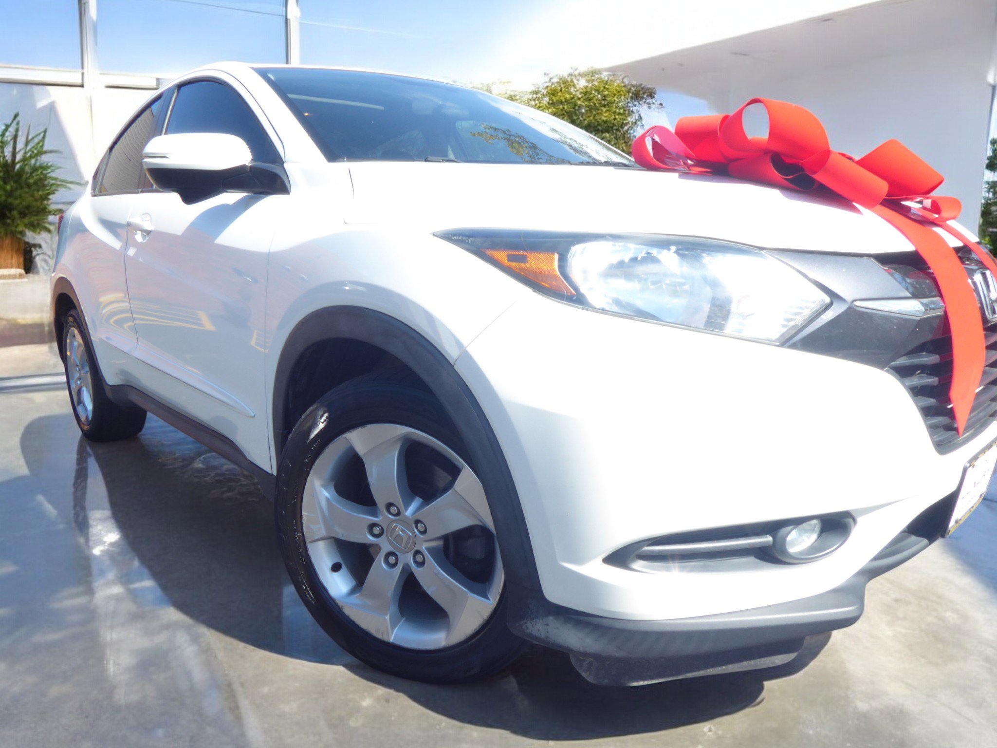 Used 2016 Honda HR-V EX image 1