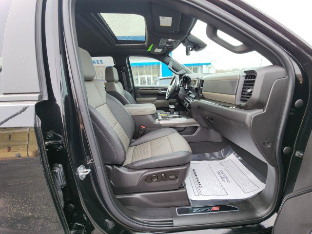 Used 2024 Chevrolet Silverado 1500 ZR2 w/ Technology Package image 15