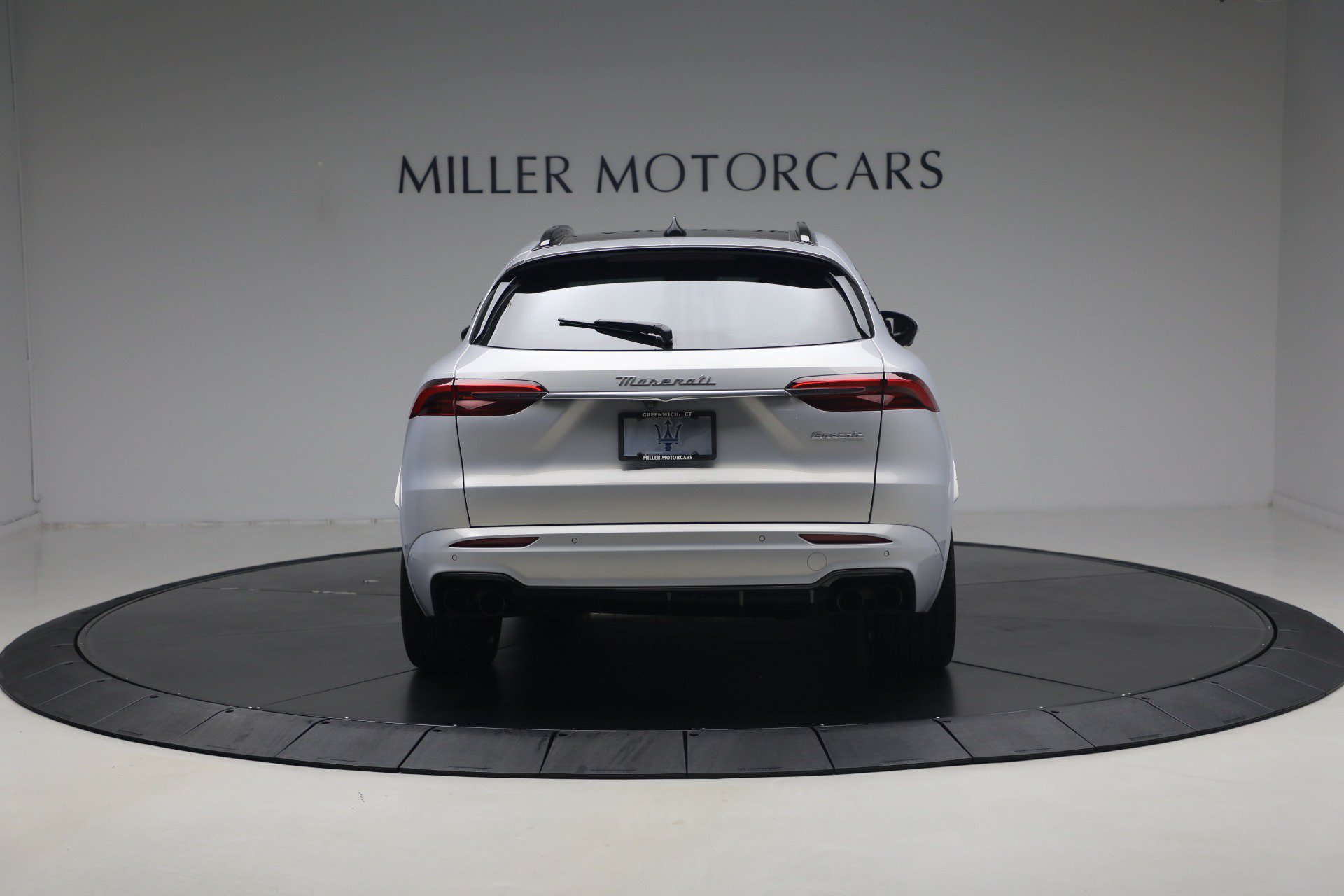 Certified 2023 Maserati Grecale Modena AWD/4WD image 6