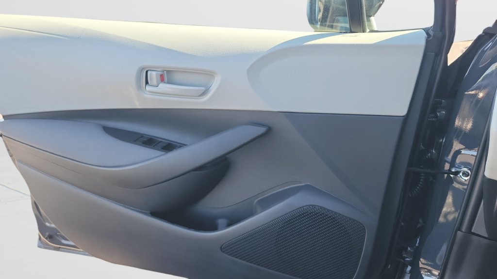 New 2027 Toyota Corolla LE FWD image 17