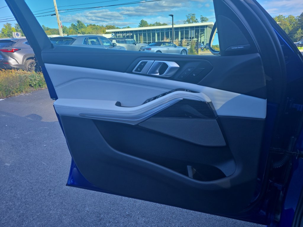 Certified 2026 BMW X5 M60i AWD/4WD image 21