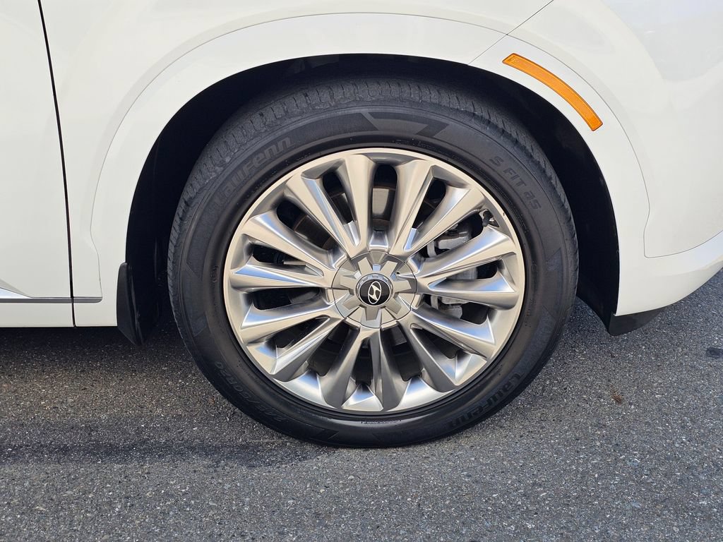 Used 2020 Hyundai Palisade Limited w/ Winter Weather Package AWD/4WD image 9
