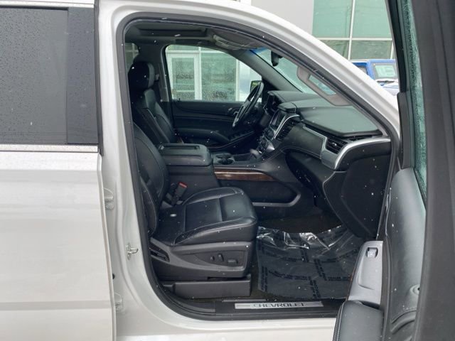 Used 2017 Chevrolet Suburban LT image 35