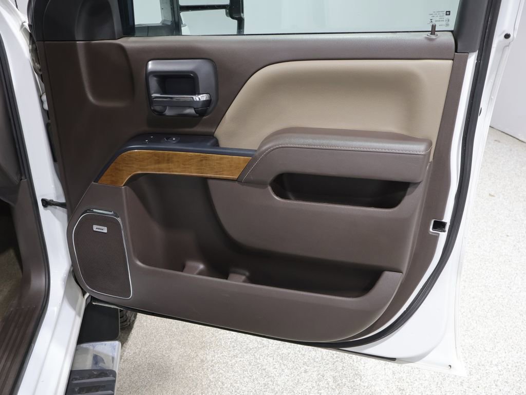 Used 2018 Chevrolet Silverado 1500 LTZ w/ LTZ Plus Package AWD/4WD image 23