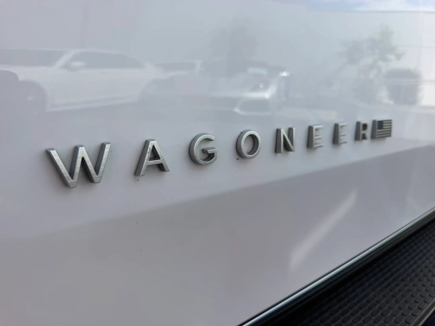 Used 2024 Jeep Wagoneer L Series II RWD image 10