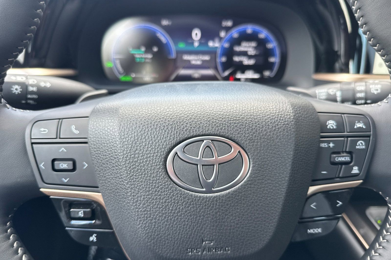 Certified 2025 Toyota Crown Signia image 30