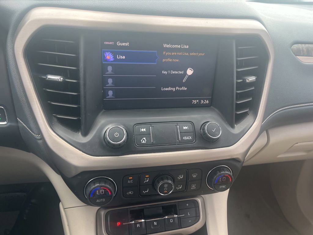 Used 2020 GMC Acadia Denali w/ Technology Package FWD image 13