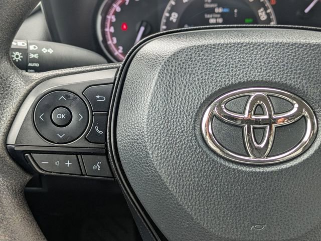 Used 2023 Toyota RAV4 XLE image 17