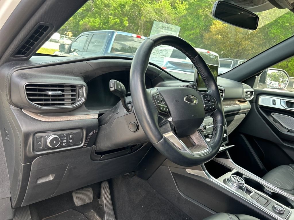 Used 2020 Ford Explorer Platinum w/ Premium Technology Package image 10