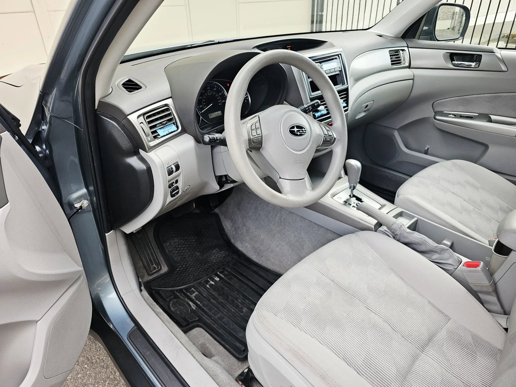 Used 2010 Subaru Forester 2.5X Premium image 9