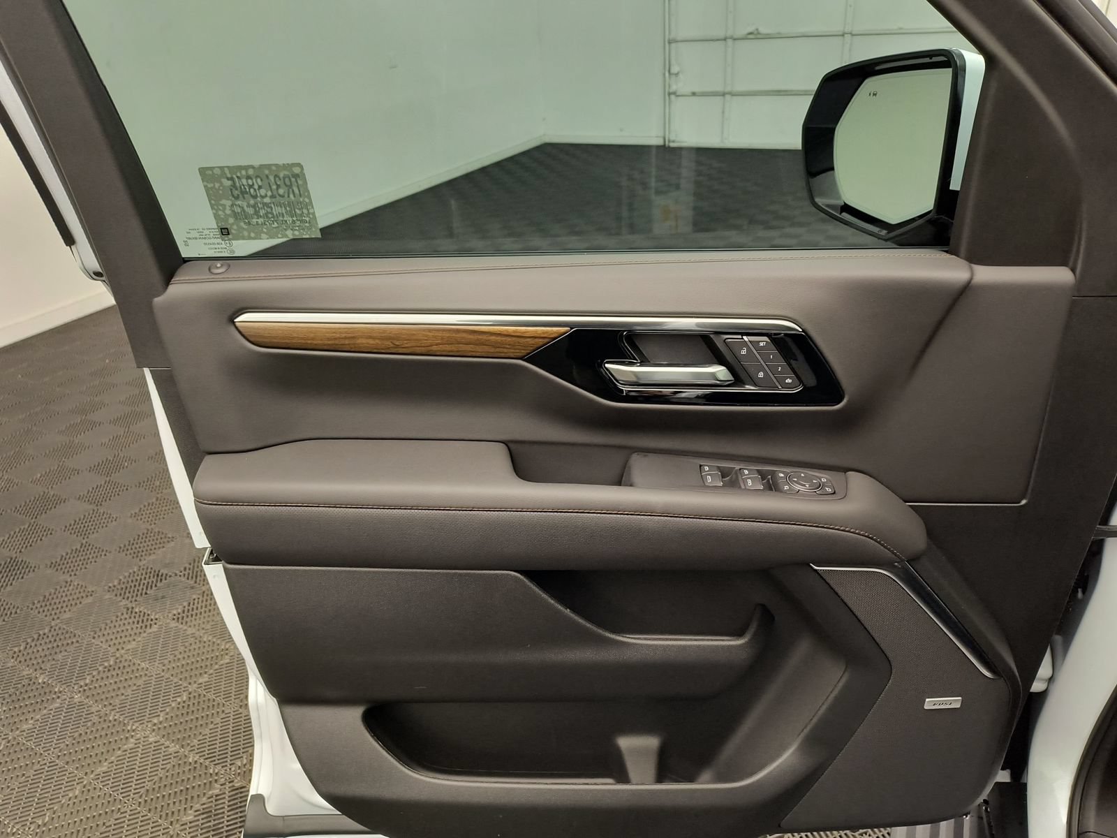New 2026 Chevrolet Tahoe High Country AWD/4WD image 18