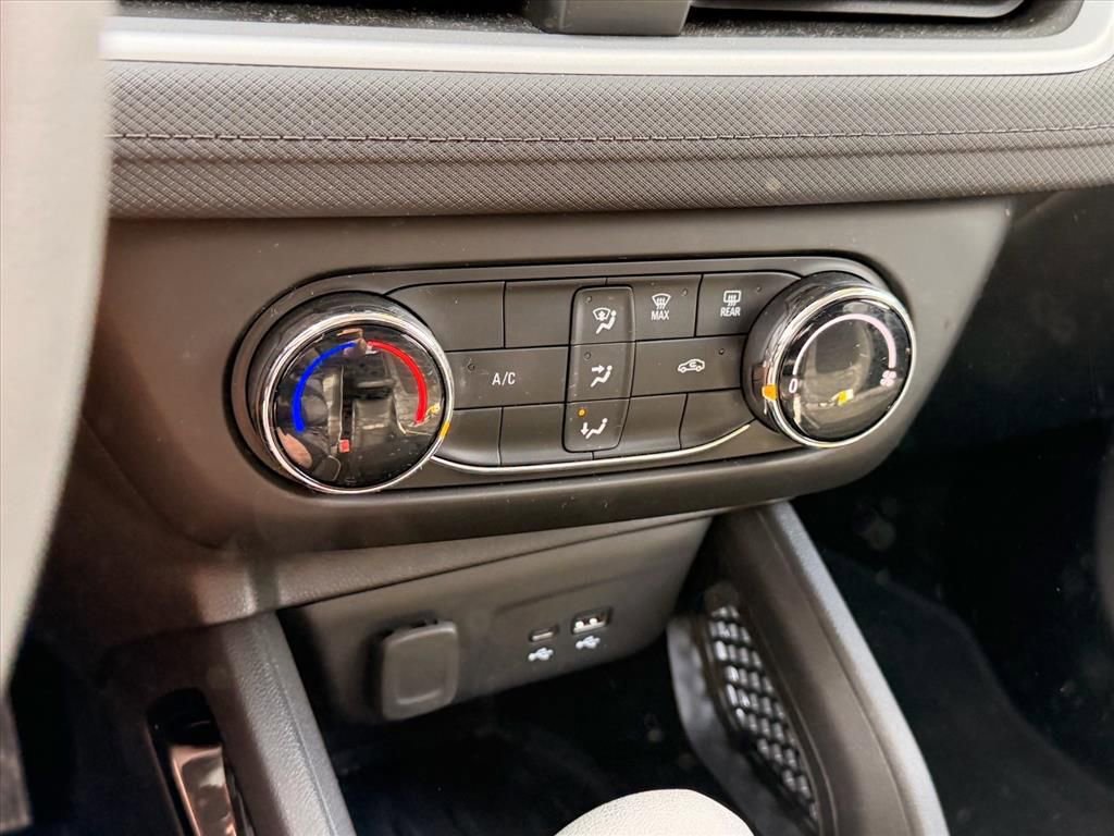 Used 2025 Chevrolet TrailBlazer LS w/ LS Convenience Package image 20