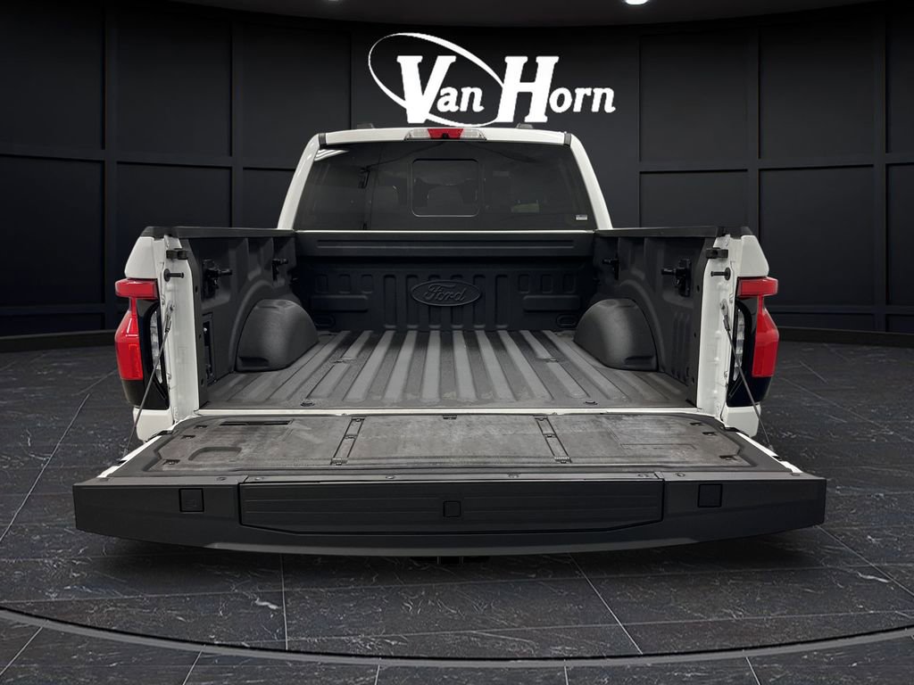 Used 2022 Ford F150 Lightning Lariat image 14