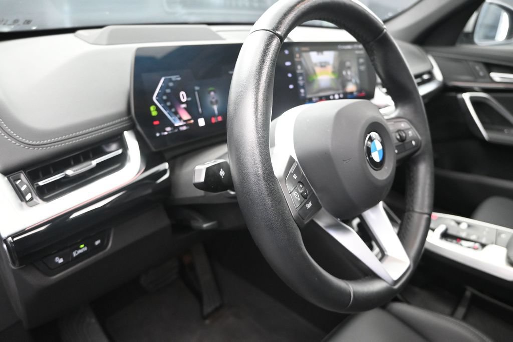 Certified 2025 BMW X1 xDrive28i AWD/4WD image 12