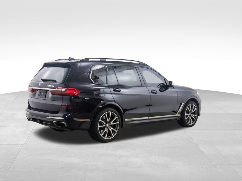 Certified 2022 BMW X7 M50i image 5