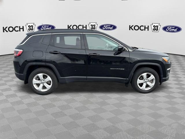 Used 2019 Jeep Compass Latitude w/ Cold Weather Group image 9