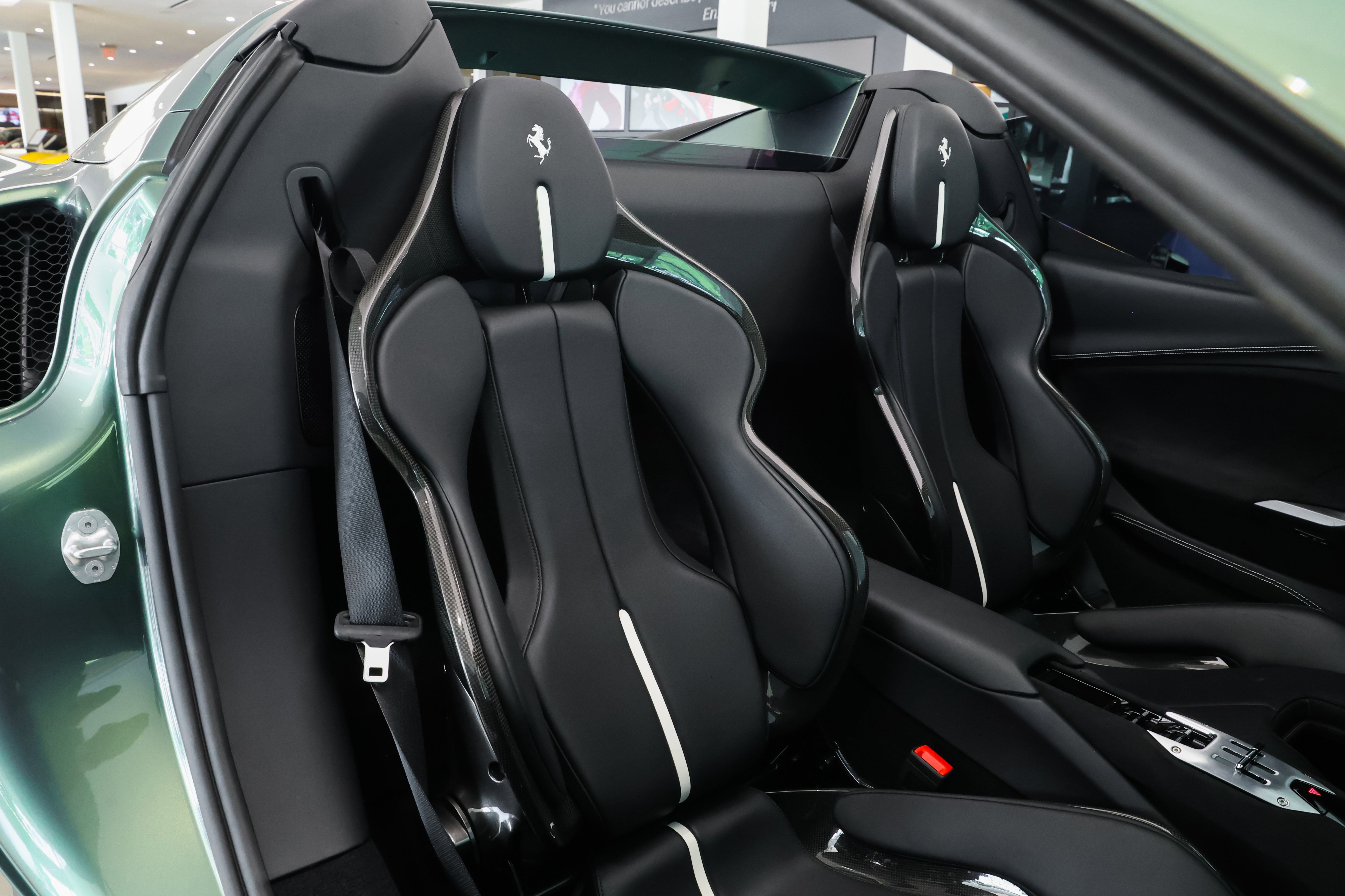 Used 2023 Ferrari 296 GTS RWD image 18