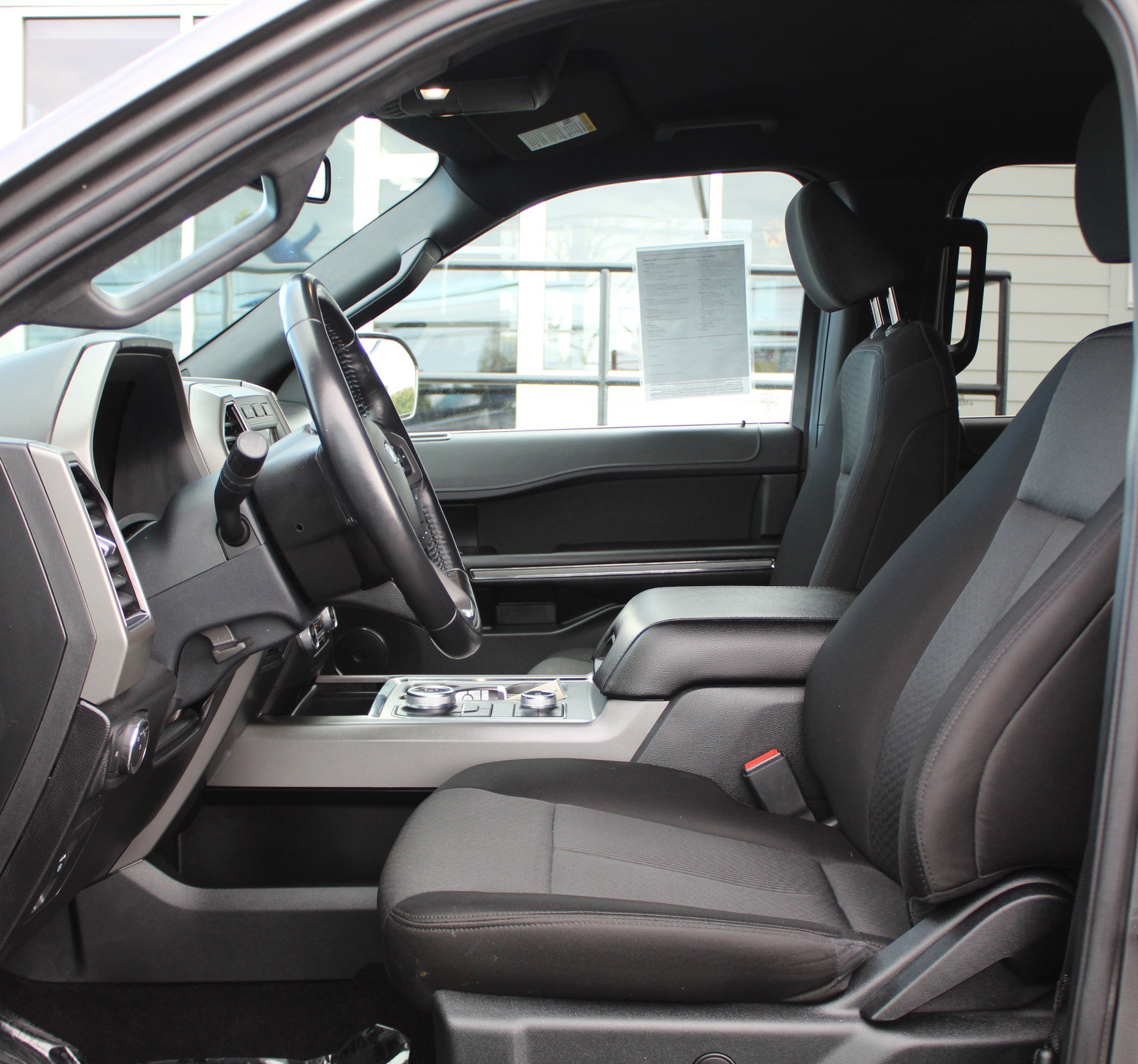 Used 2021 Ford Expedition XLT image 14