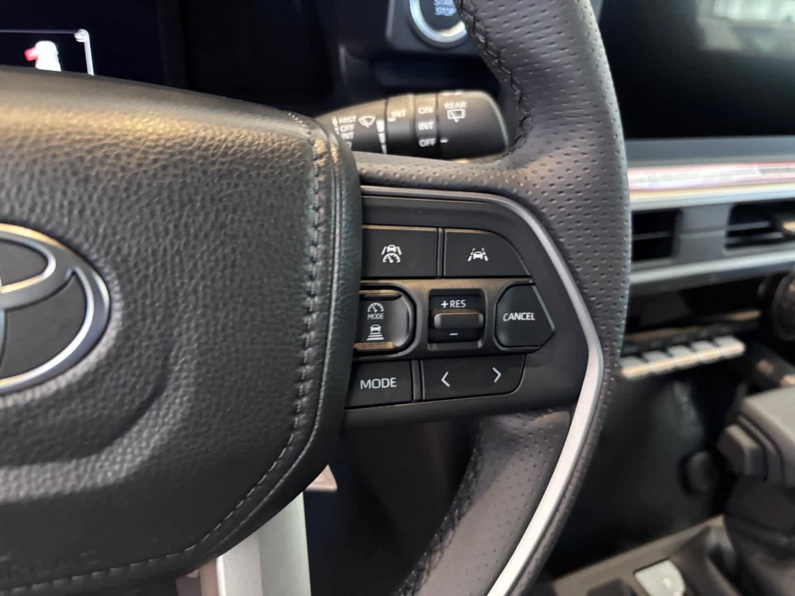 New 2026 Toyota 4Runner SR5 AWD/4WD image 16
