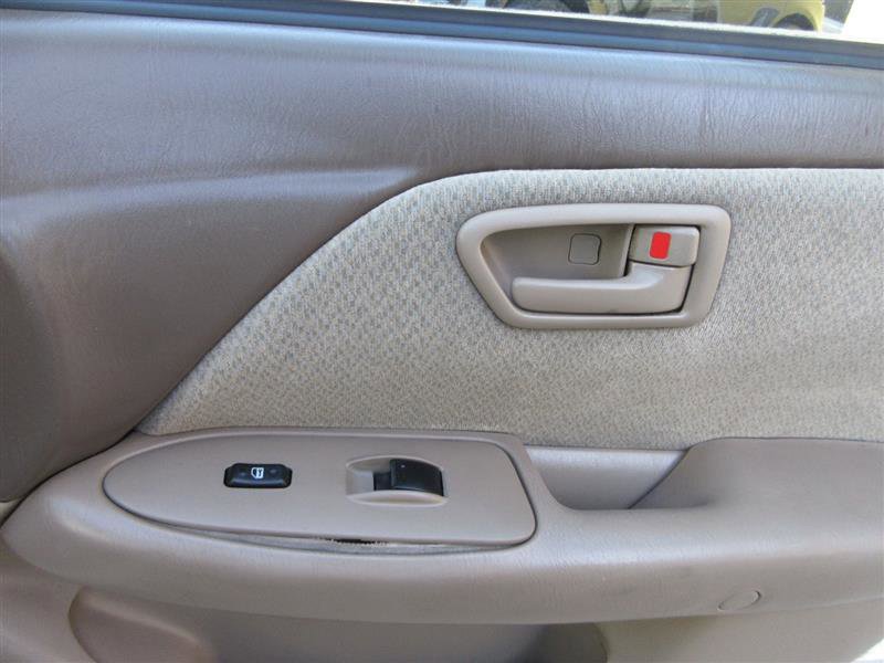 Used 2000 Toyota Camry LE image 23