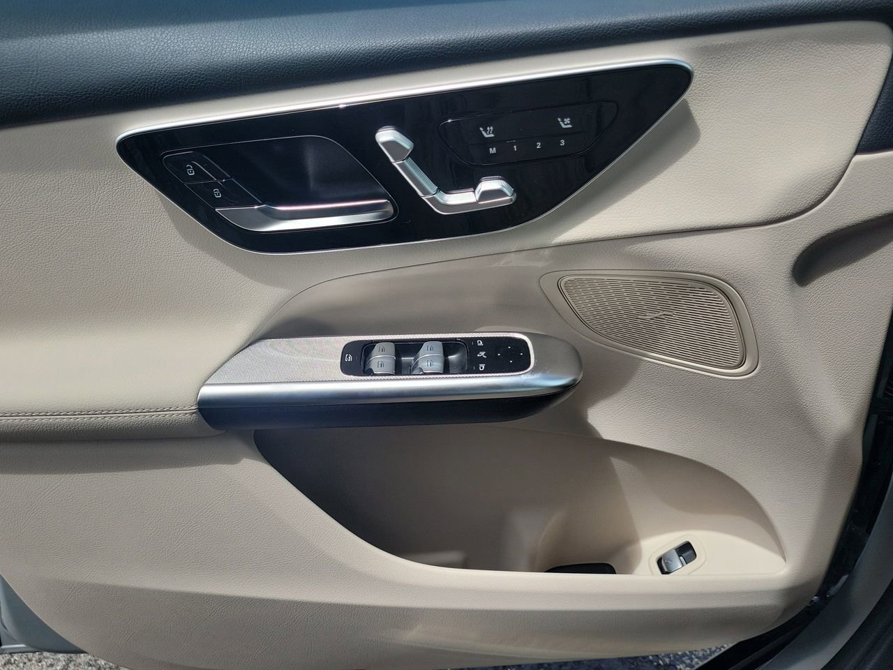 New 2026 Mercedes-Benz GLC 300 image 23