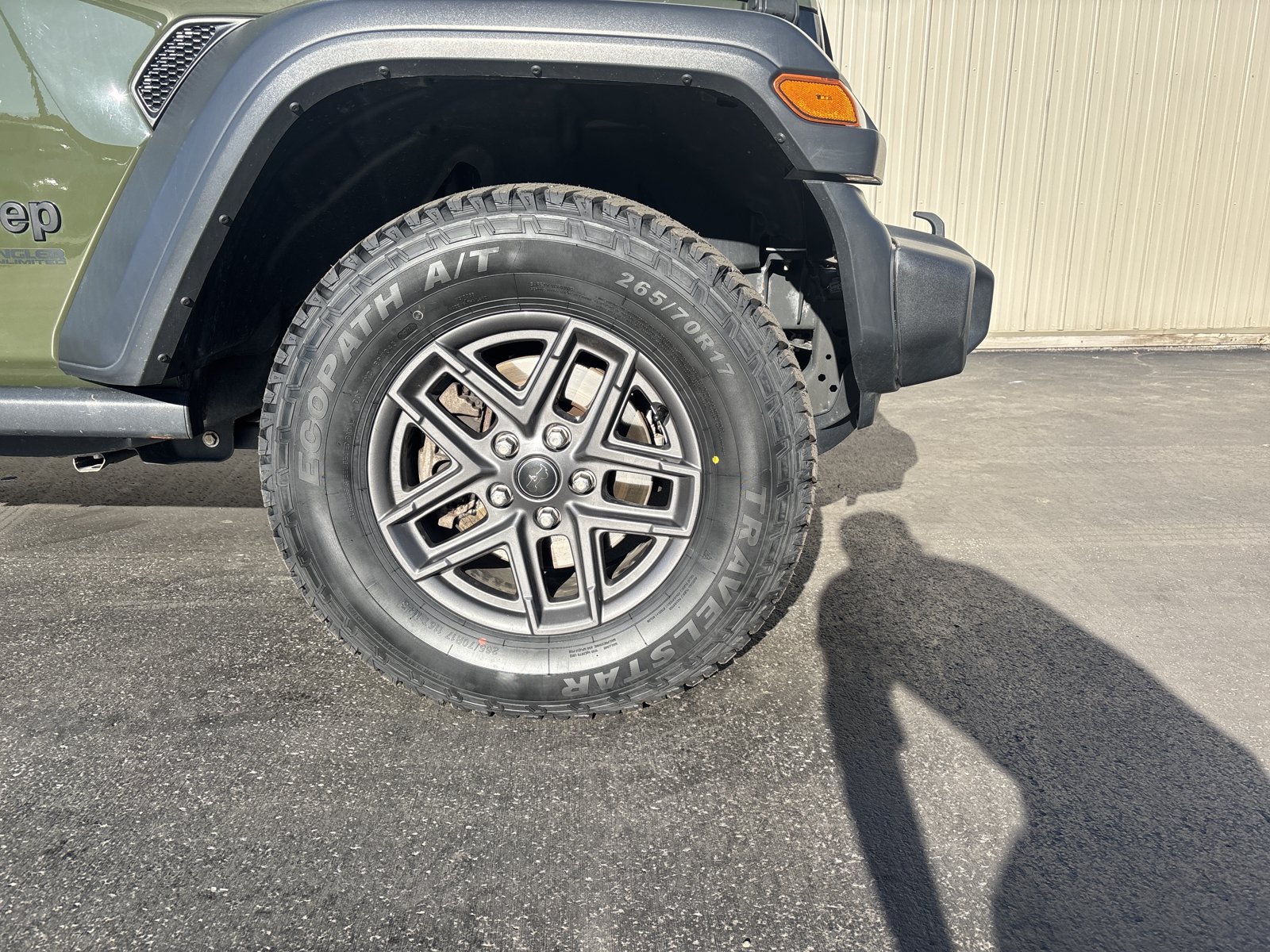 Used 2020 Jeep Wrangler Unlimited Sport AWD/4WD image 4
