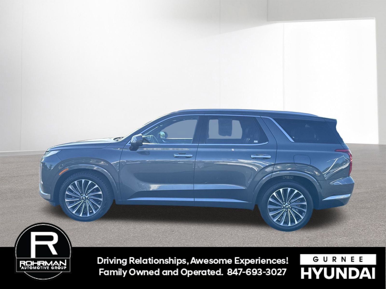 Used 2023 Hyundai Palisade Calligraphy w/ Cargo Package AWD/4WD image 5