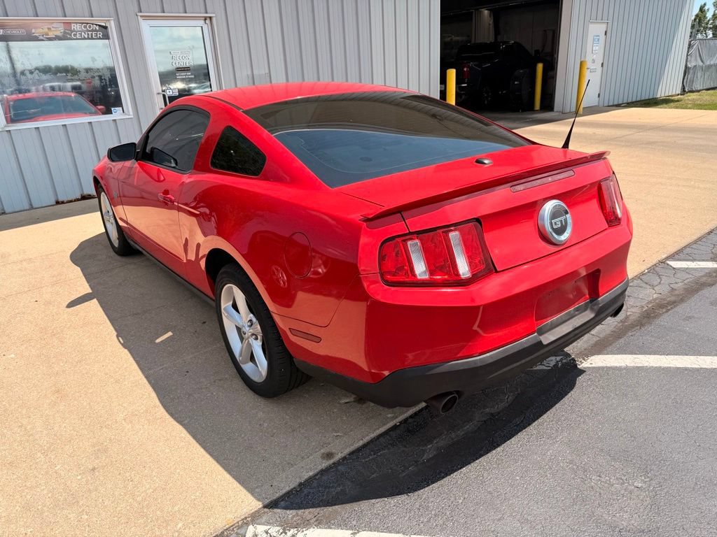 Used 2010 Ford Mustang GT RWD image 3
