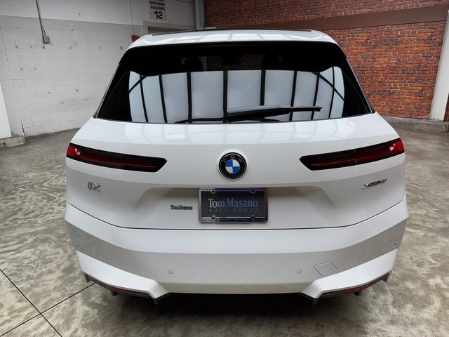 Used 2026 BMW iX xDrive60 image 4