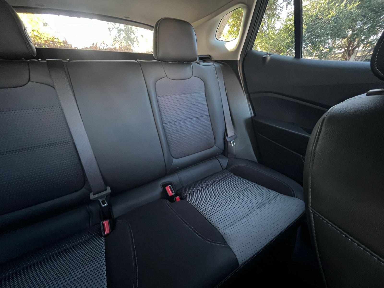 Used 2025 Chevrolet Trax LT image 35