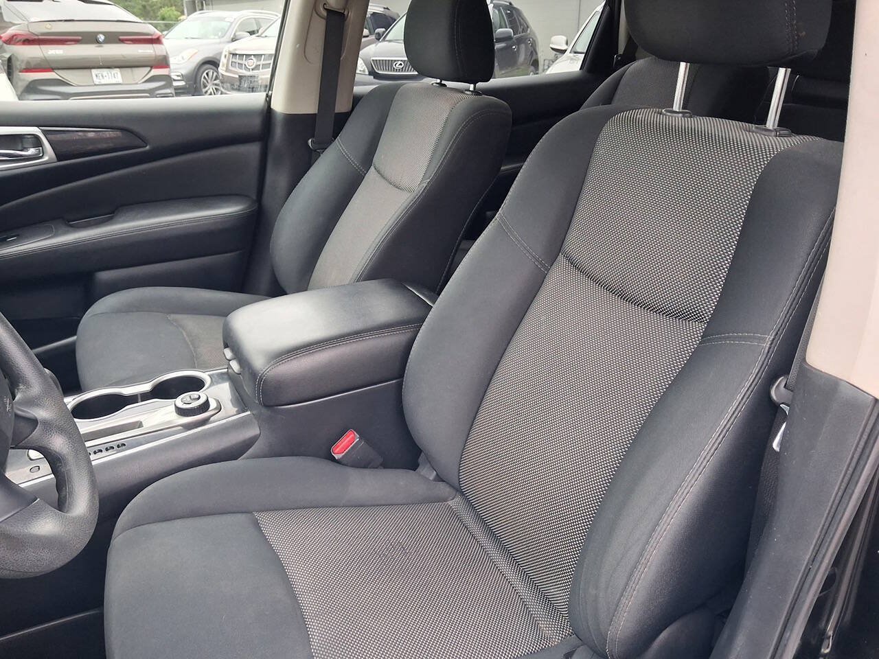 Used 2019 Nissan Pathfinder S AWD/4WD image 10