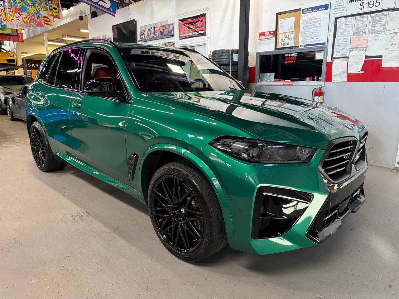 Used 2024 BMW X5 M Competition w/ Executive Package image 3