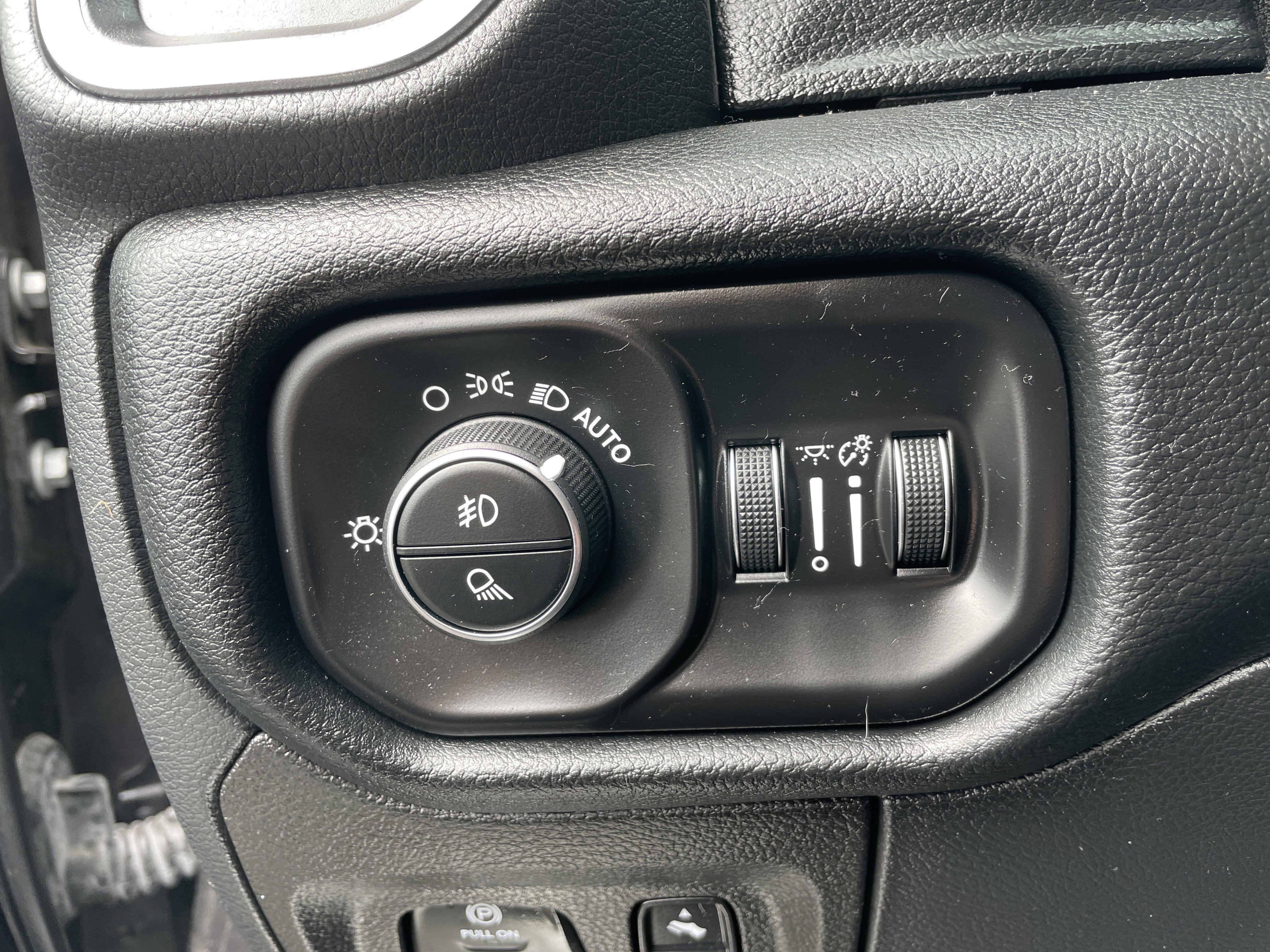 Certified 2022 RAM 1500 Laramie image 39