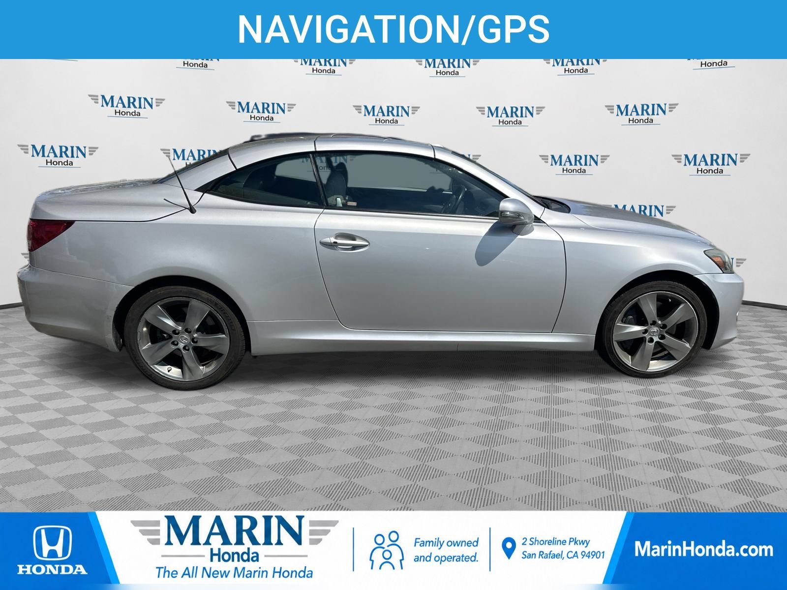 Used 2011 Lexus IS 350C w/ Luxury Pkg RWD image 2