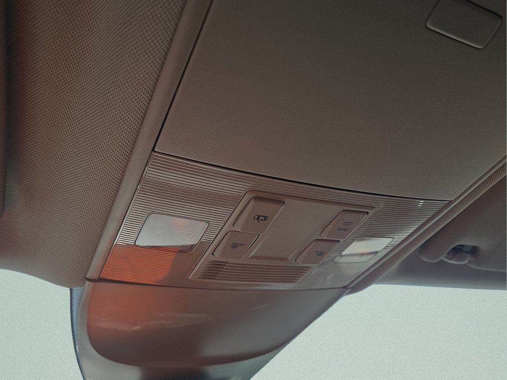 New 2026 Volkswagen Taos SE FWD image 19