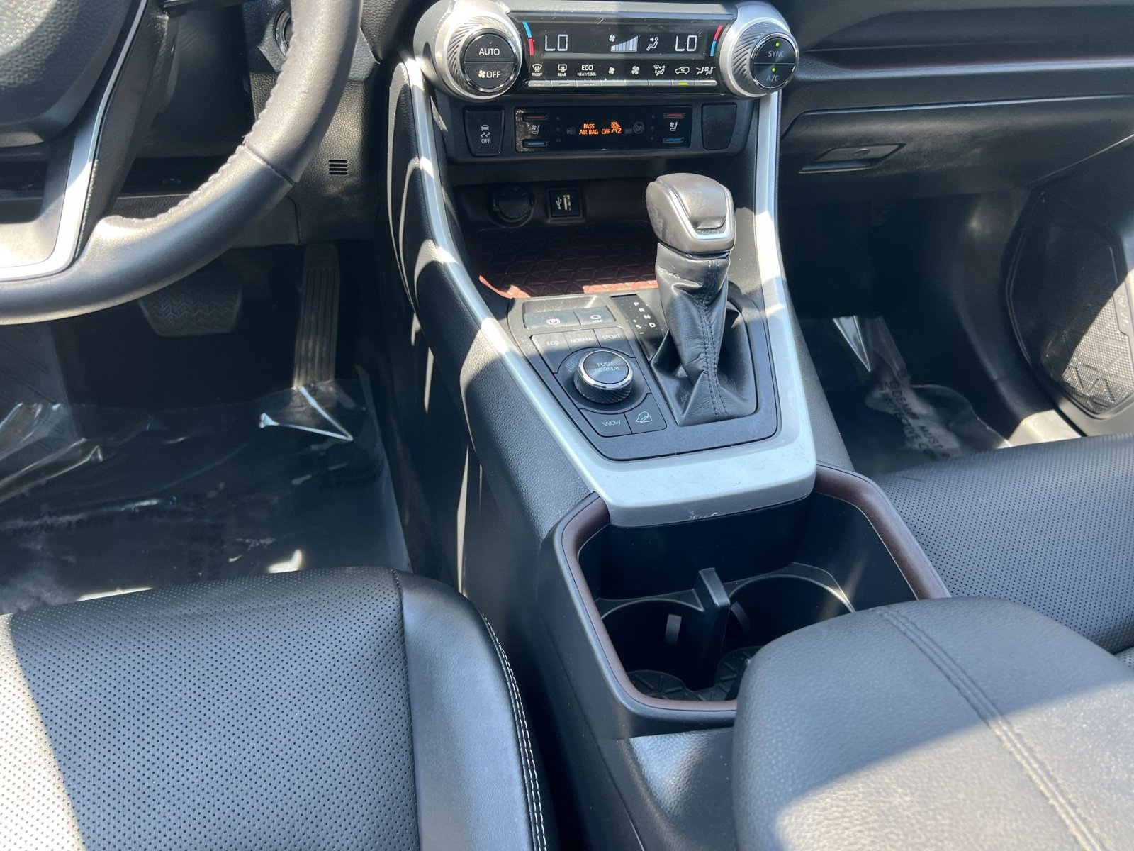 Used 2023 Toyota RAV4 Limited AWD/4WD image 22
