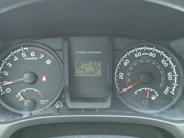 Used 2017 Toyota Tacoma SR image 21