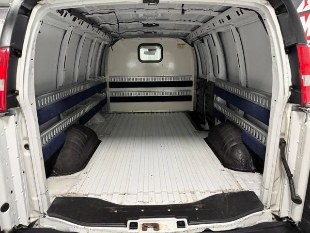 Used 2019 Chevrolet Express 2500 RWD image 8