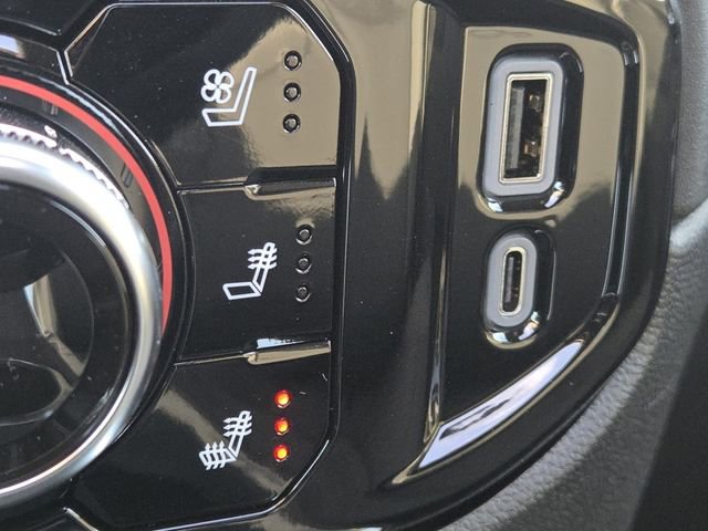 New 2025 GMC Sierra 3500 SLT w/ SLT Premium Package image 9