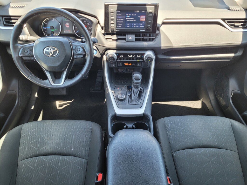 Used 2020 Toyota RAV4 XLE w/ Convenience Package AWD/4WD image 16