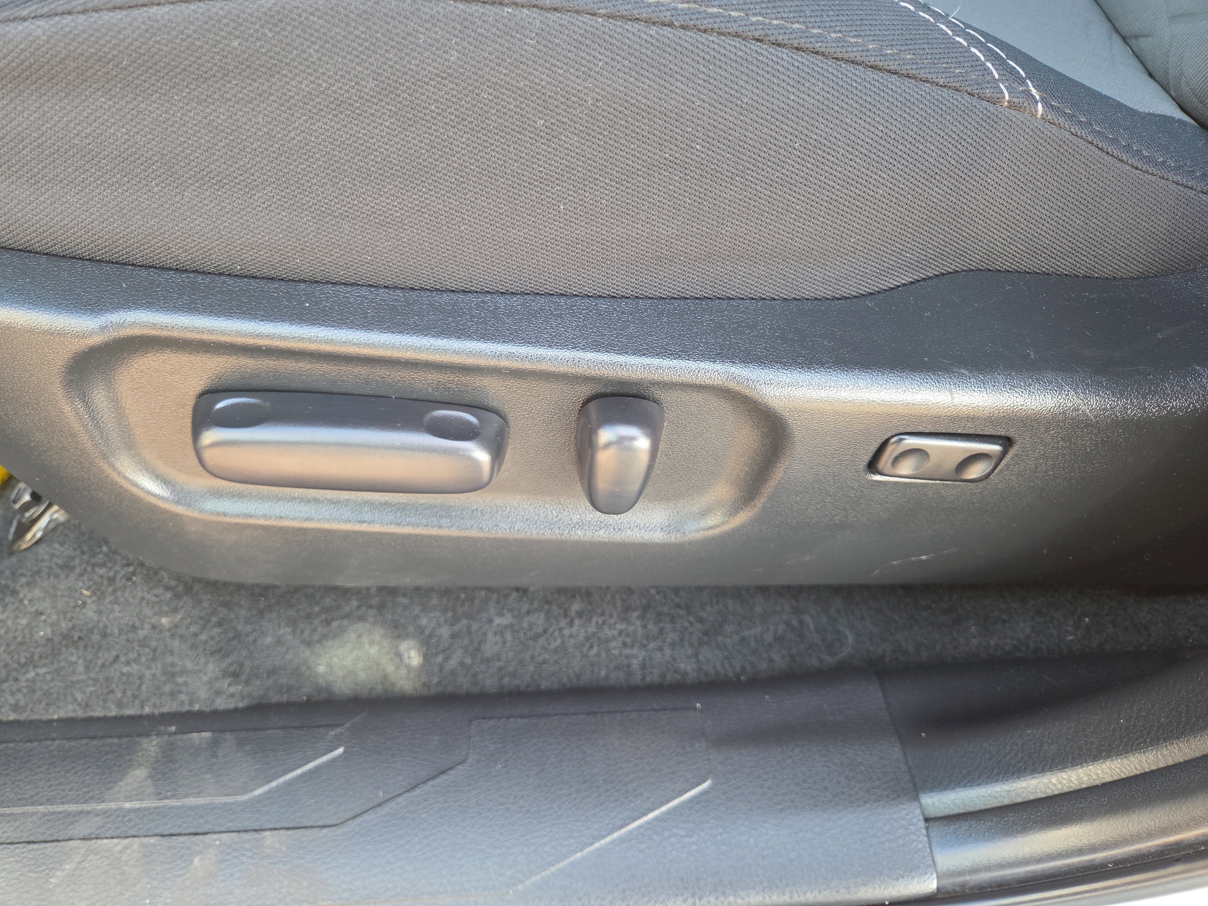 Certified 2023 Toyota Tacoma TRD Off-Road image 31