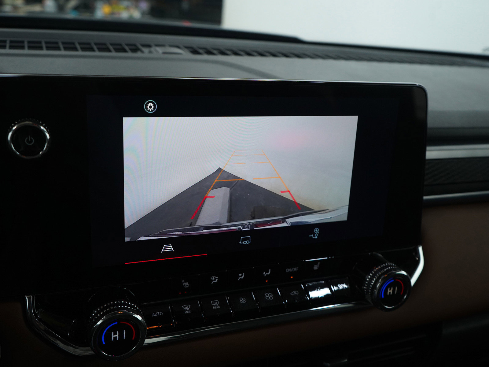 Used 2023 GMC Canyon AT4 image 21