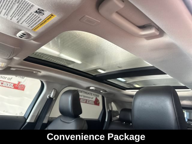 Used 2020 Ford Edge SEL w/ Convenience Package AWD/4WD image 4