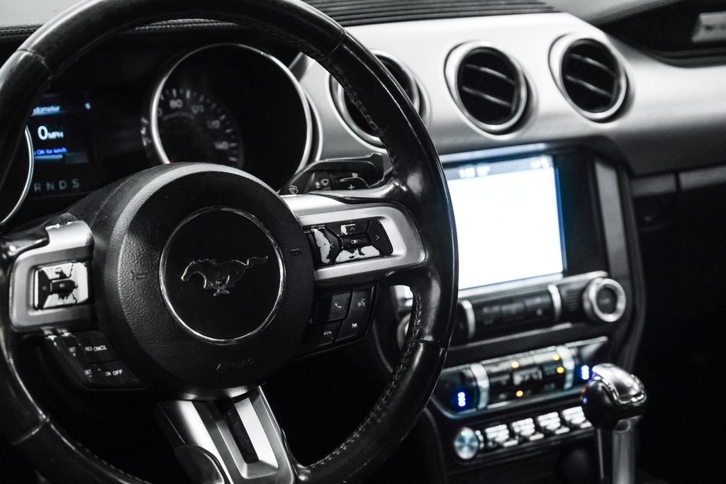 Used 2019 Ford Mustang Coupe RWD image 22