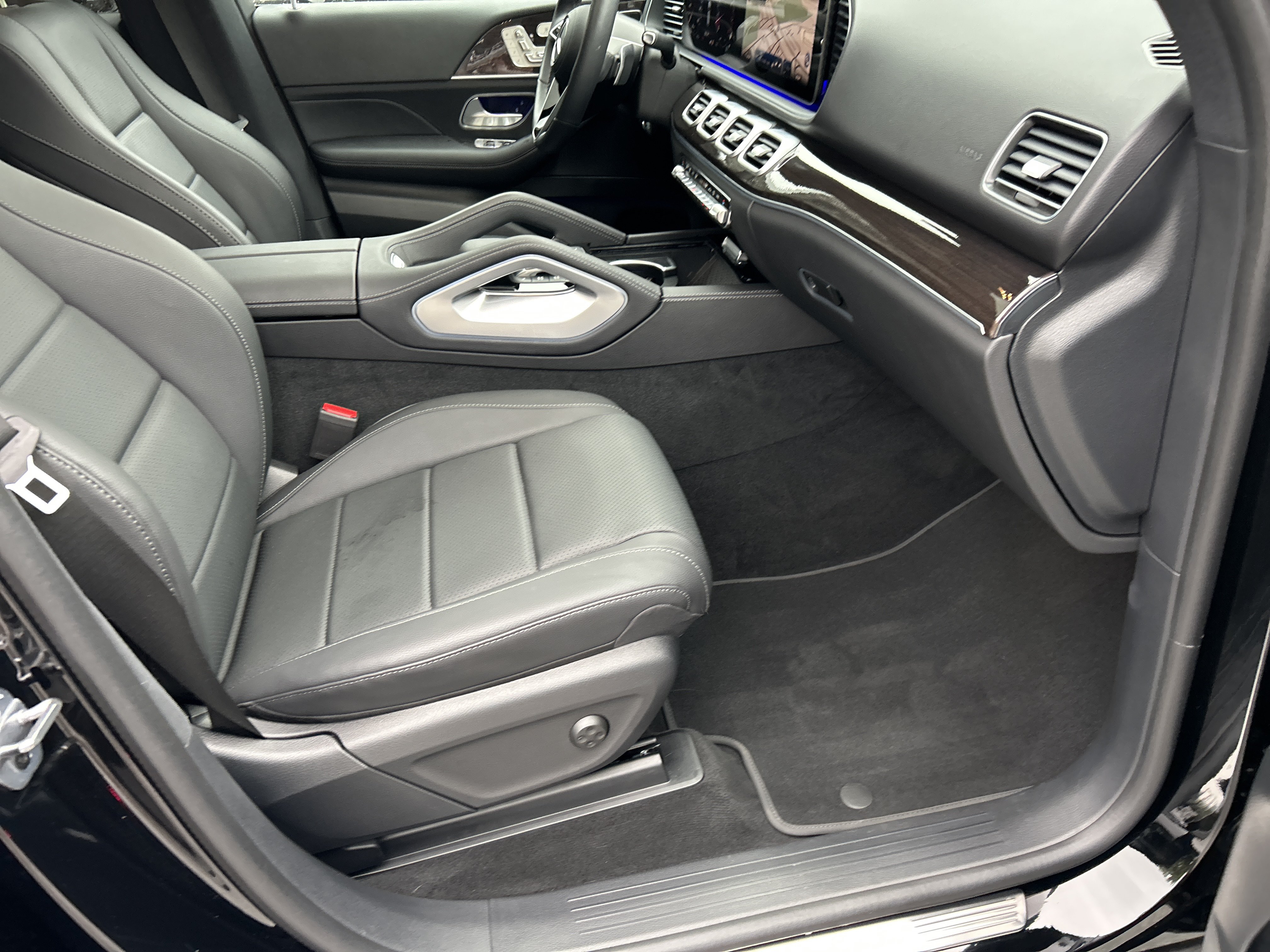 Certified 2025 Mercedes-Benz GLE 350 4MATIC image 49