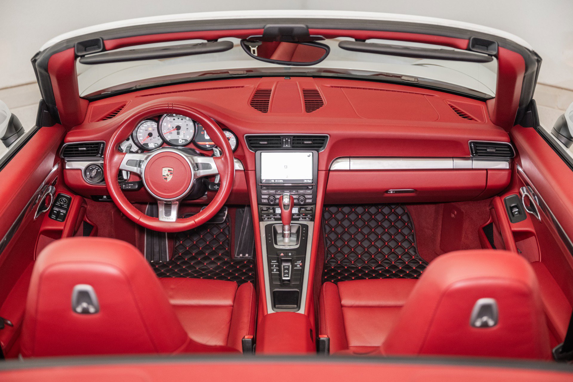 Used 2016 Porsche 911 Carrera S image 23