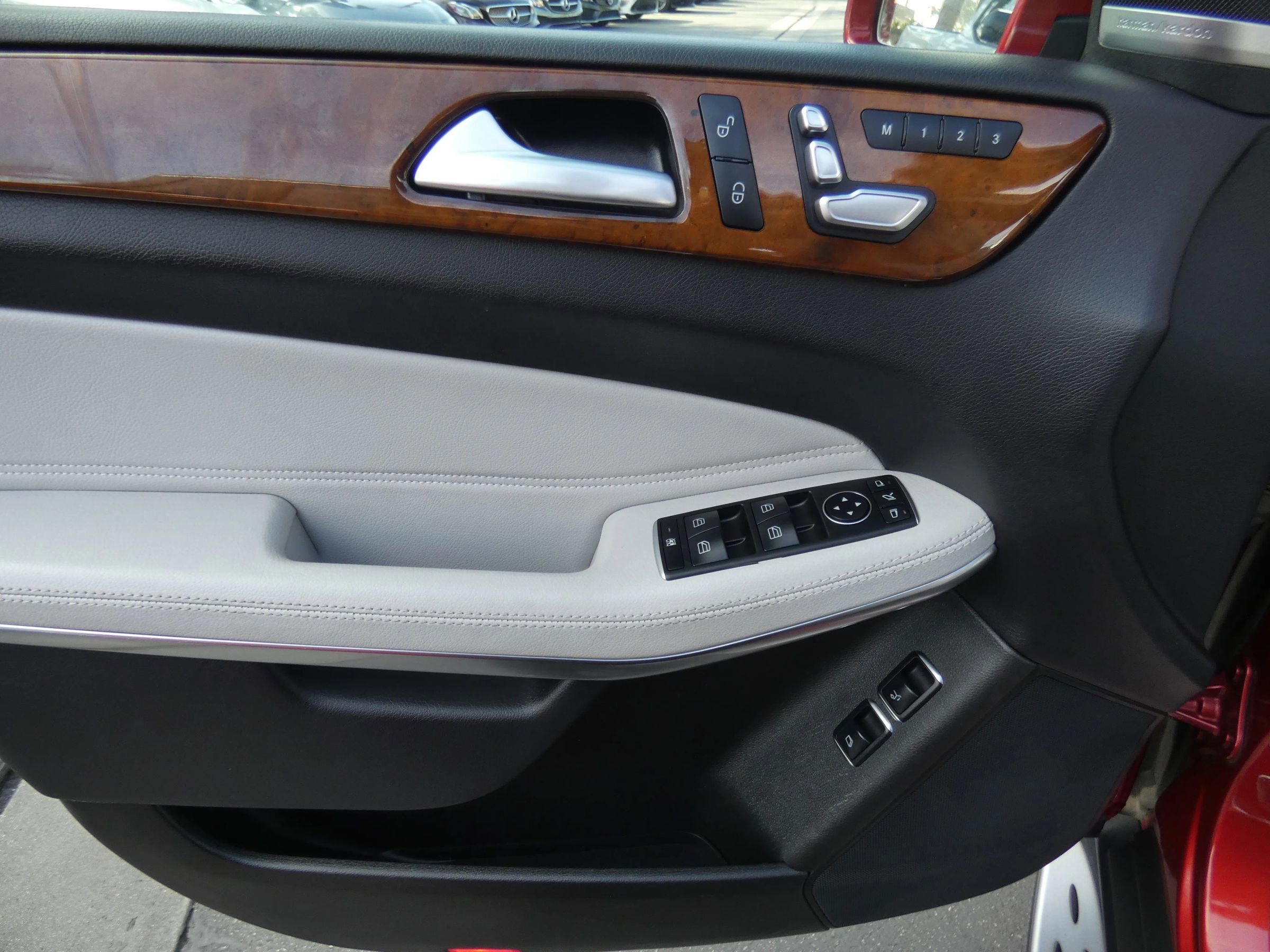 Used 2019 Mercedes-Benz GLS 550 4MATIC image 78