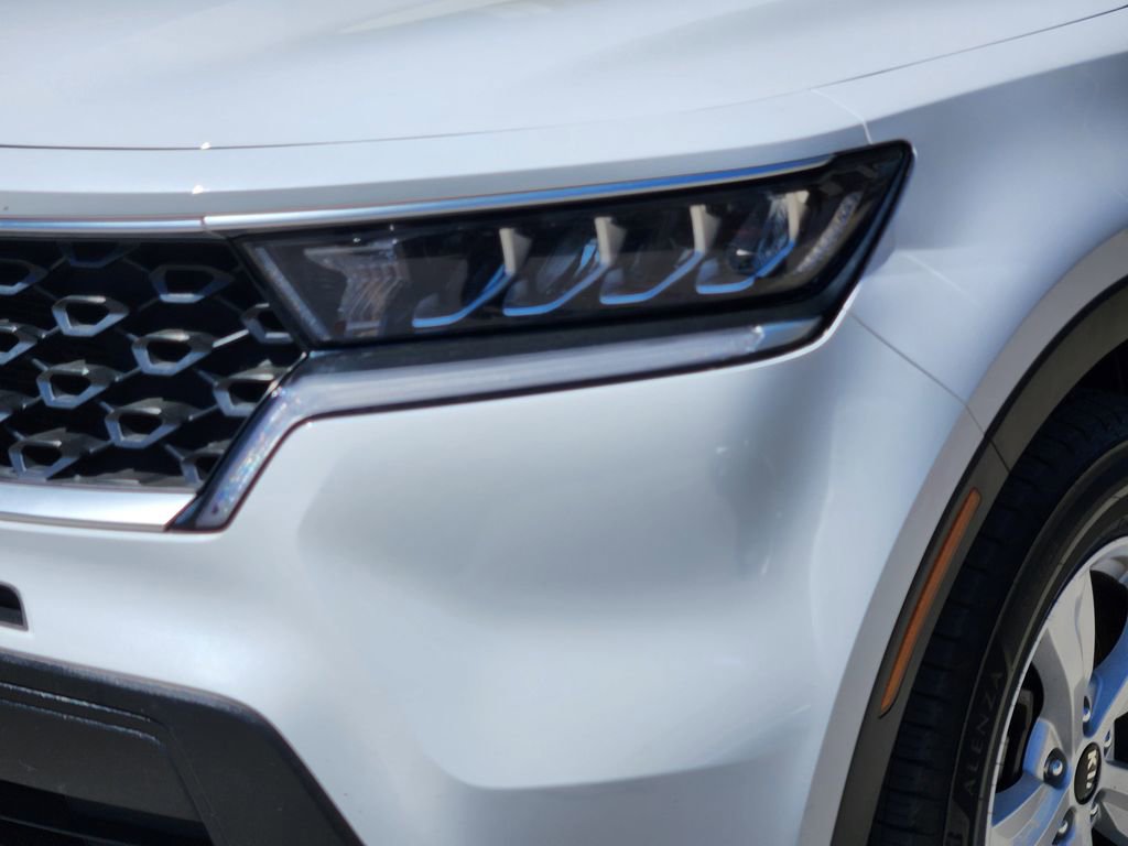 Used 2021 Kia Sorento LX image 7