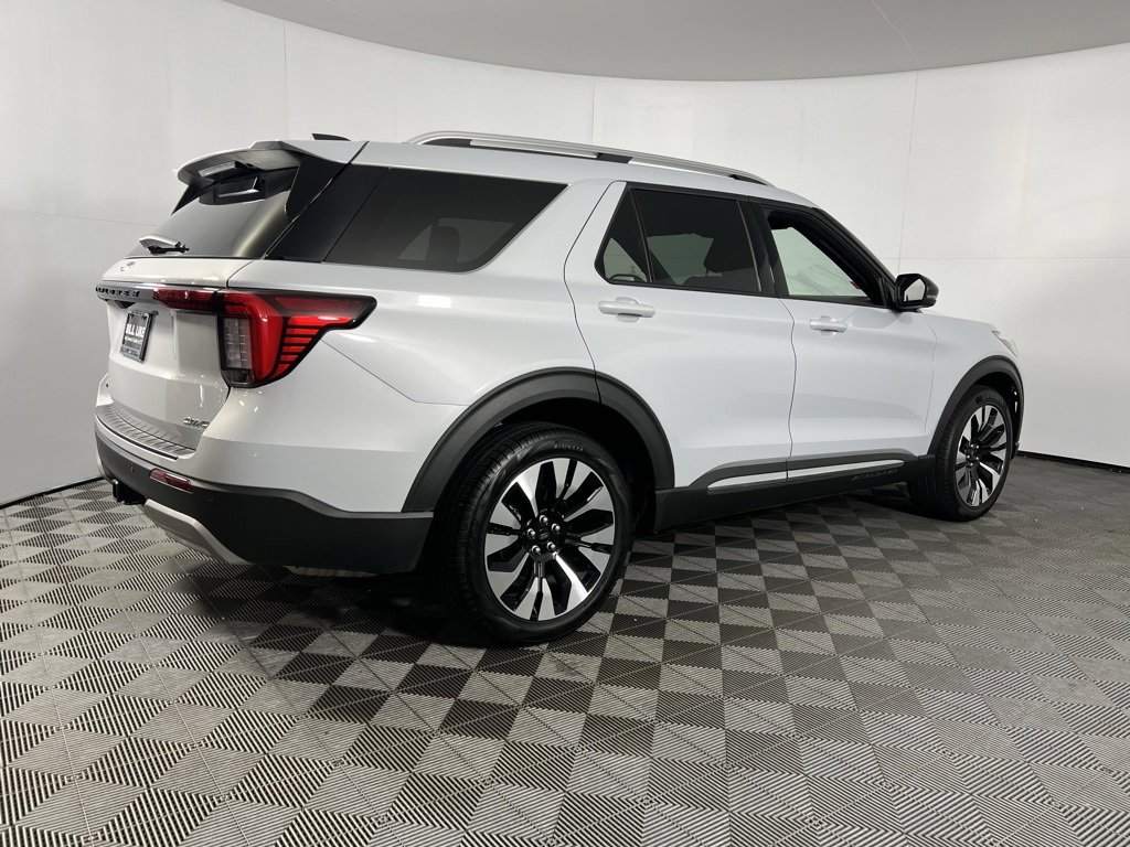 Used 2025 Ford Explorer Platinum w/ LUX Leather Package image 8